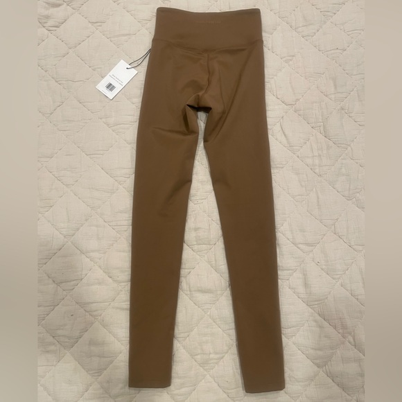 NWT Girlfriend Collective Luxe Leggings size XS in ‘Beachwood’ - Picture 3 of 10
